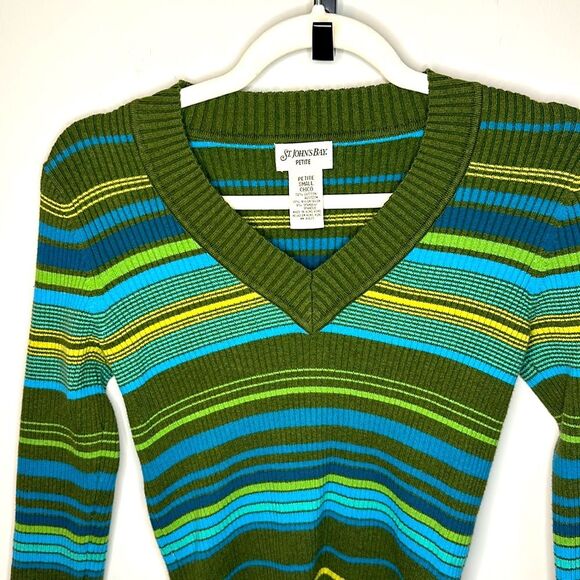 Vintage Y2K St.John’s Bay V-Neck Striped Green Sweater Petite Small - Picture 4 of 5